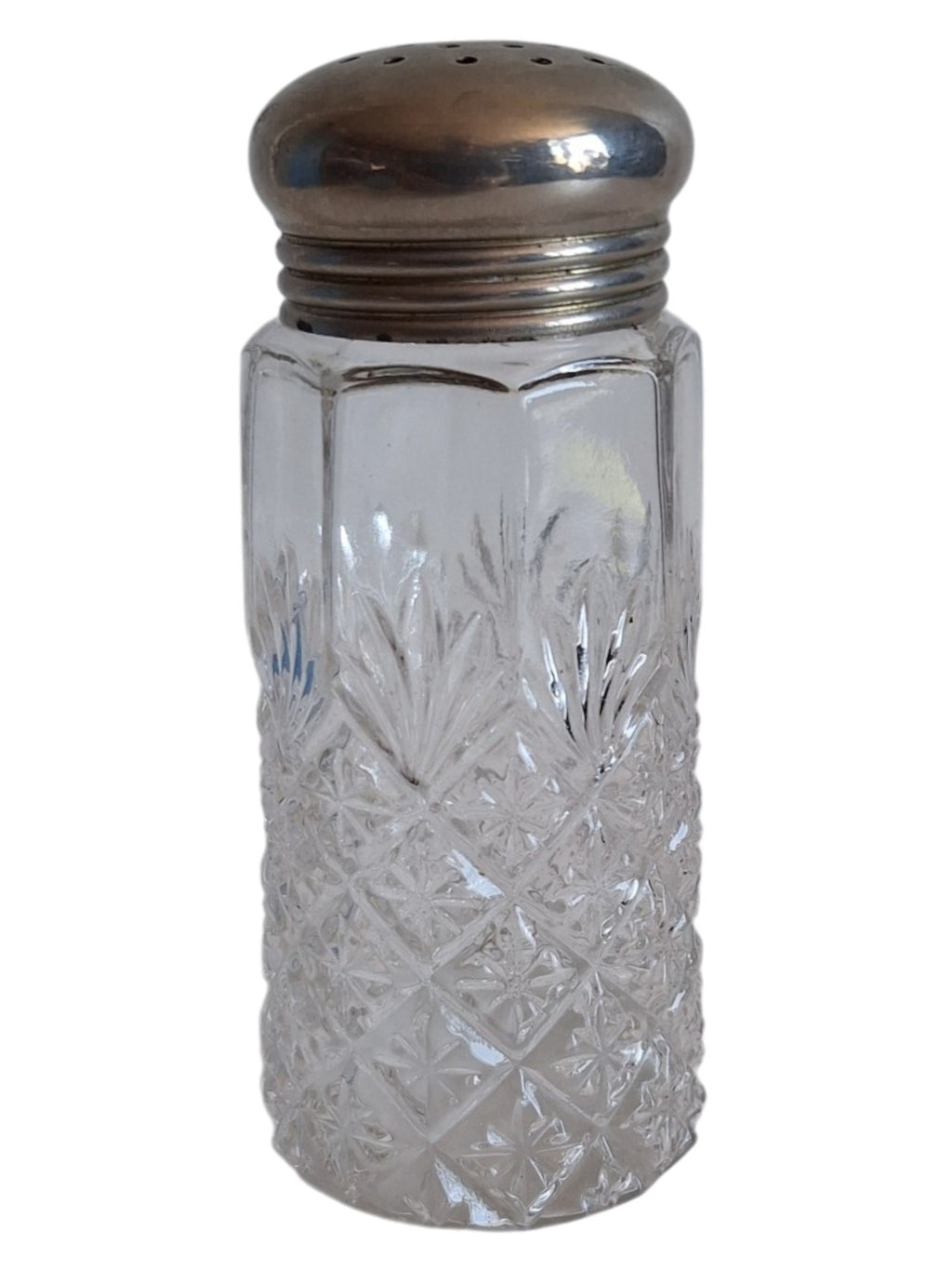 Art Deco zoutstrooier - geslepen glas met verzilverde dop - h 12,5 cm