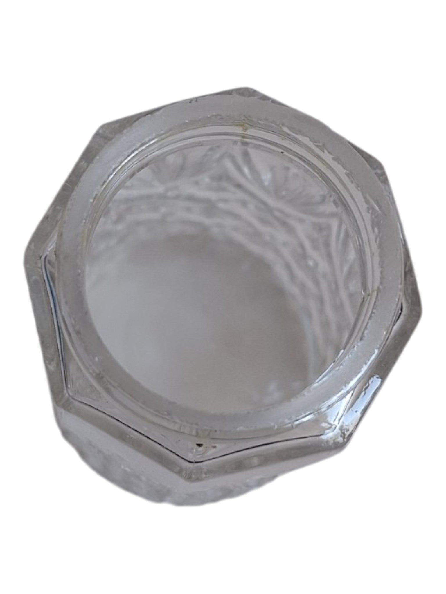 Art Deco zoutstrooier - geslepen glas met verzilverde dop - h 12,5 cm