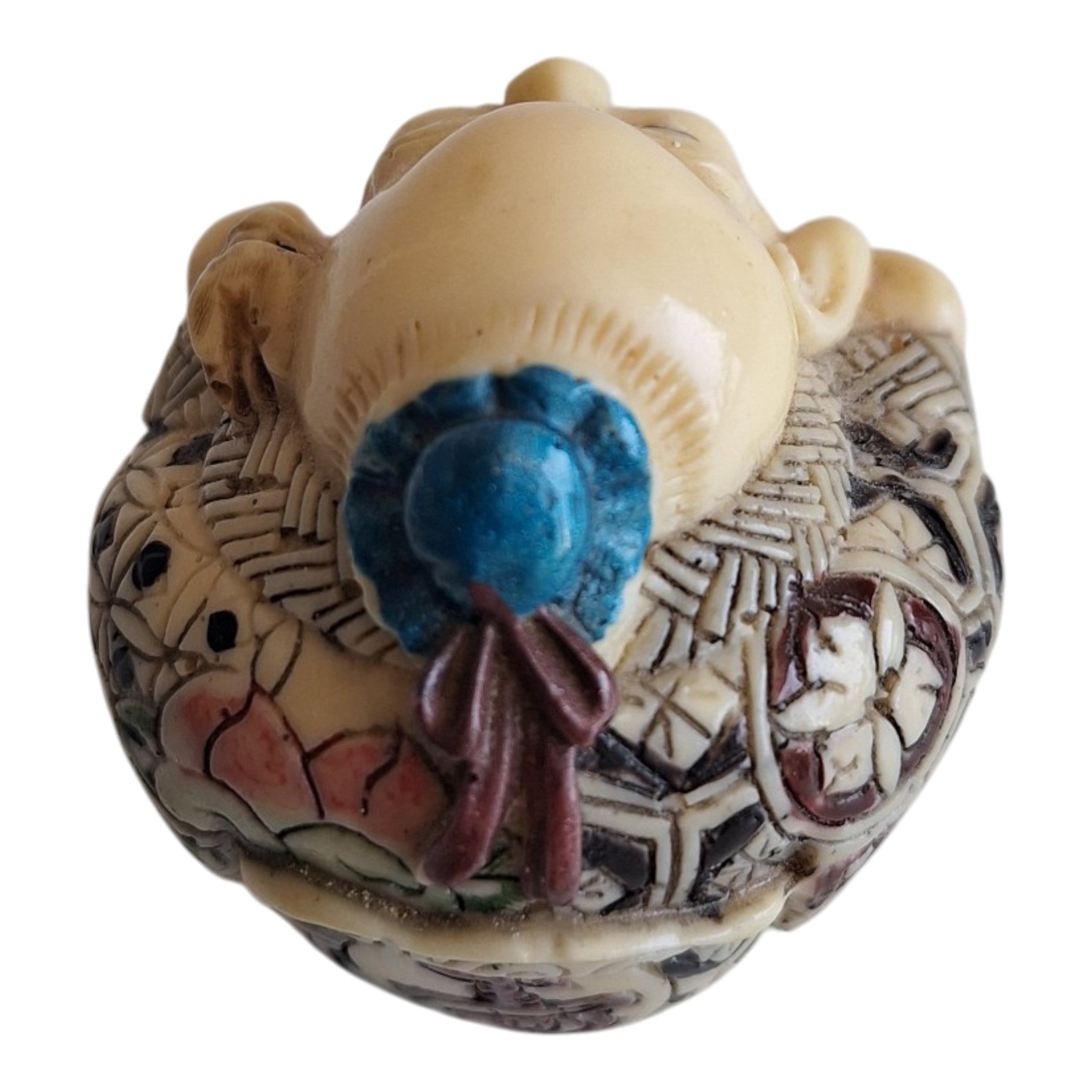 Netsuke Wijsgeer Beeldje - Ivoorkleurig met Kalligrafie