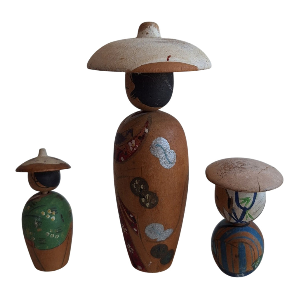 Kokeshi Poppetjes - Set van Drie - Handbeschilderd Hout met Hoedjes