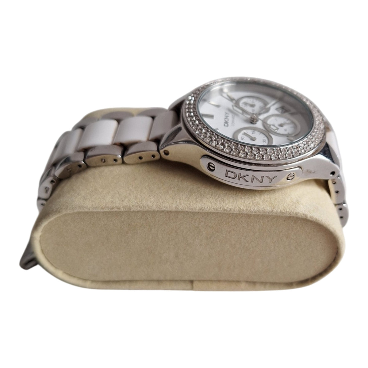DKNY NY8181 dameshorloge - wit keramiek met strass-bezel en stalen band, 39mm