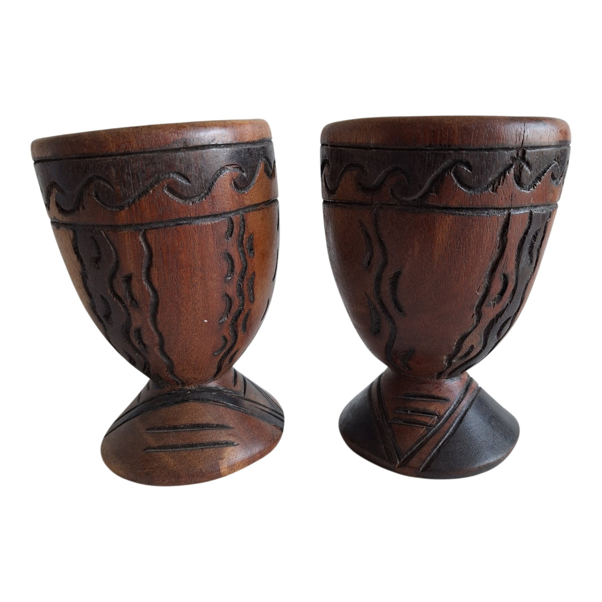 Set van 2 houten kelken uit Centraal- en West-Afrika