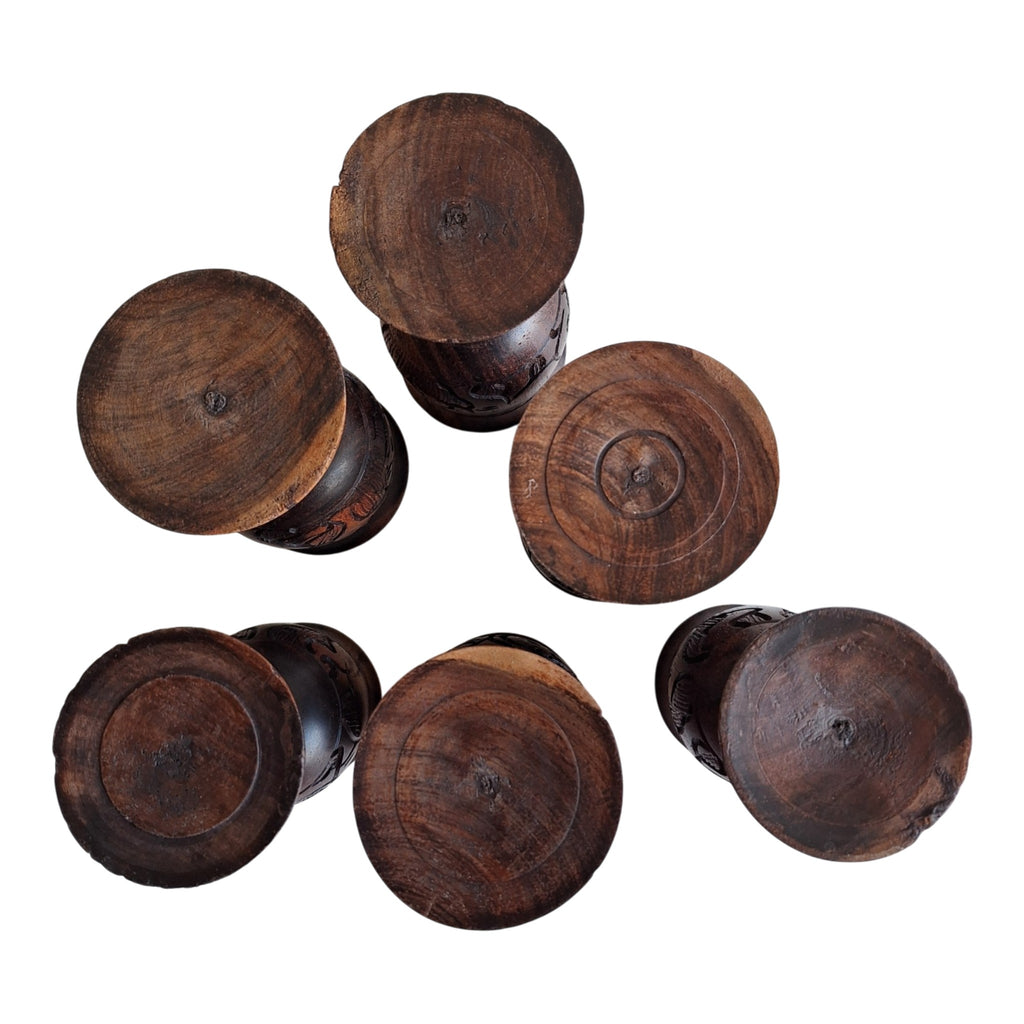 Set van 6 handgesneden Afrikaanse houten kelken met dierenreliëf
