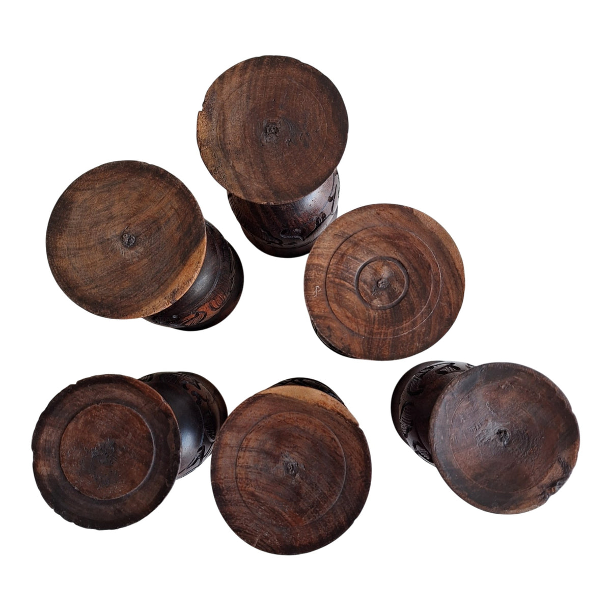 Set van 6 handgesneden Afrikaanse houten kelken met dierenreliëf