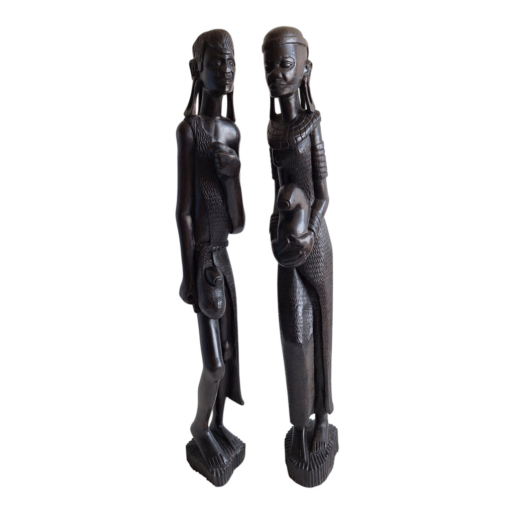 Paar houten Maasai-figuren - man en waterdraagster