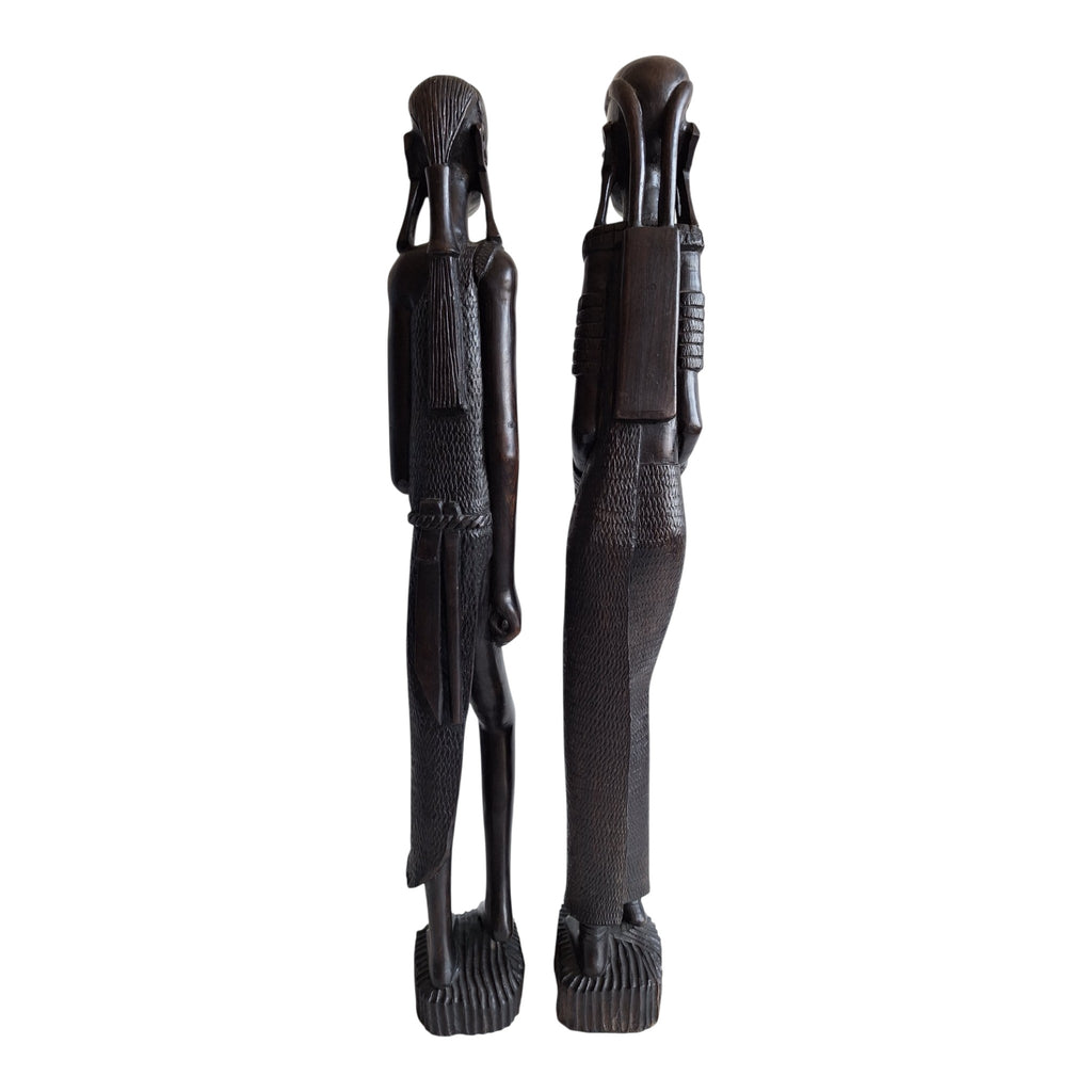 Paar houten Maasai-figuren - man en waterdraagster