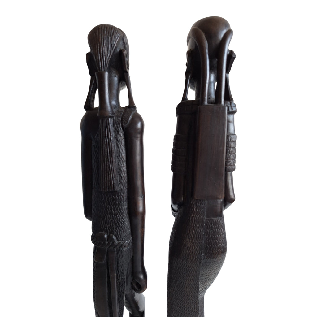 Paar houten Maasai-figuren - man en waterdraagster