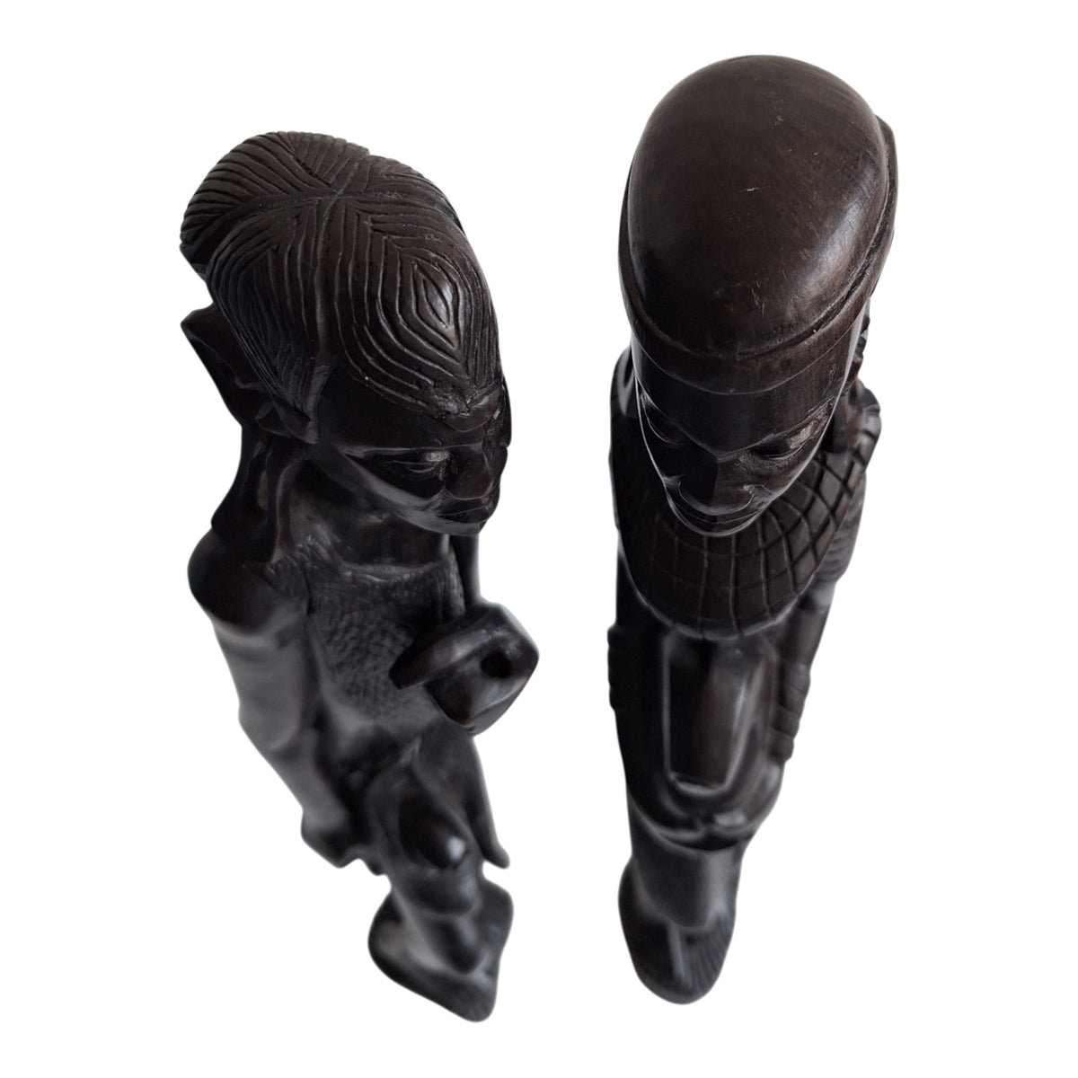 Paar houten Maasai-figuren - man en waterdraagster