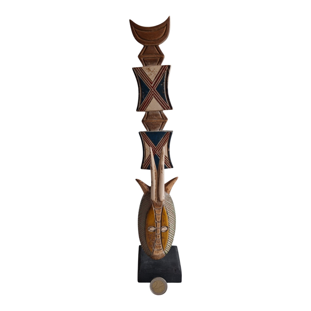 Houten Bwa-plankmasker op voet - Nwantantay-stijl