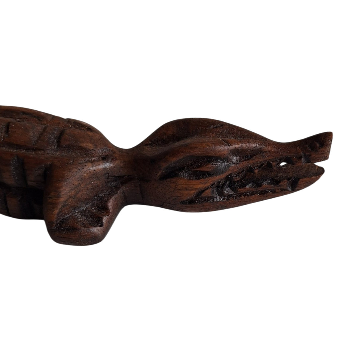 Handgesneden houten krokodil - klein decoratief dierbeeldje