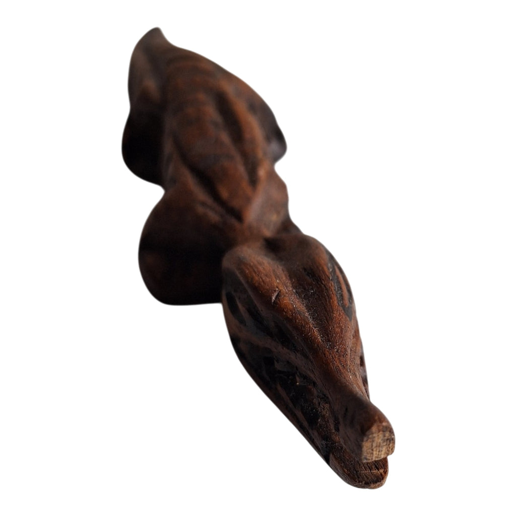 Handgesneden houten krokodil - klein decoratief dierbeeldje