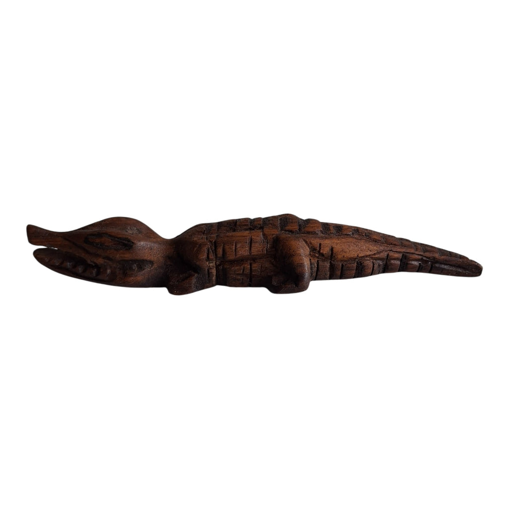 Handgesneden houten krokodil - klein decoratief dierbeeldje