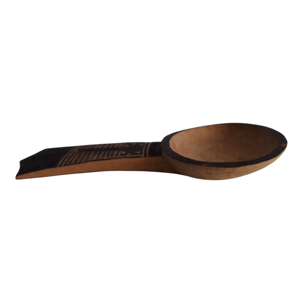 Houten opscheplepel - geometrisch versierd handvat
