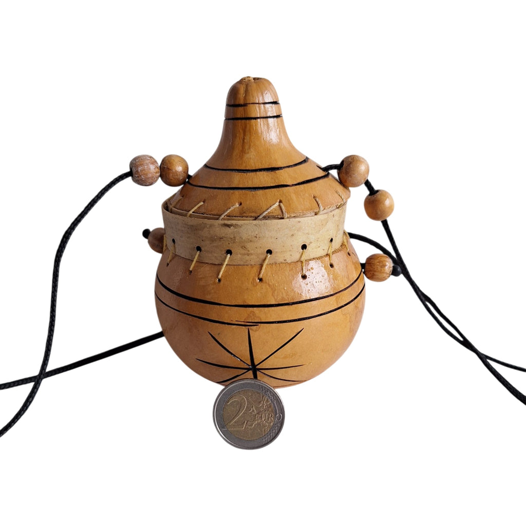 Afrikaans kalebastasje - met houten kraaltjes