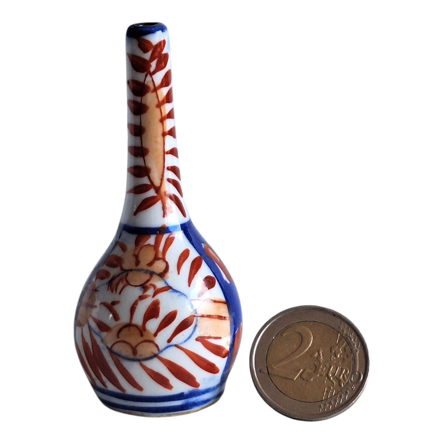 Imari Miniatur-Pfeifenvase – Eulenform, japanisches Porzellan, Meiji-Periode