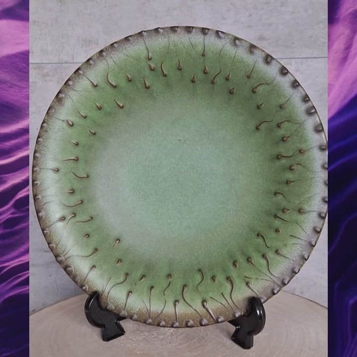 Grüner Keramik-Wandteller im Art-Déco-Stil — Alboth & Kaiser (ALKA), Deutschland